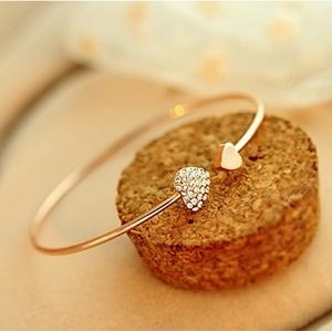 Gold crystal heart bracelet